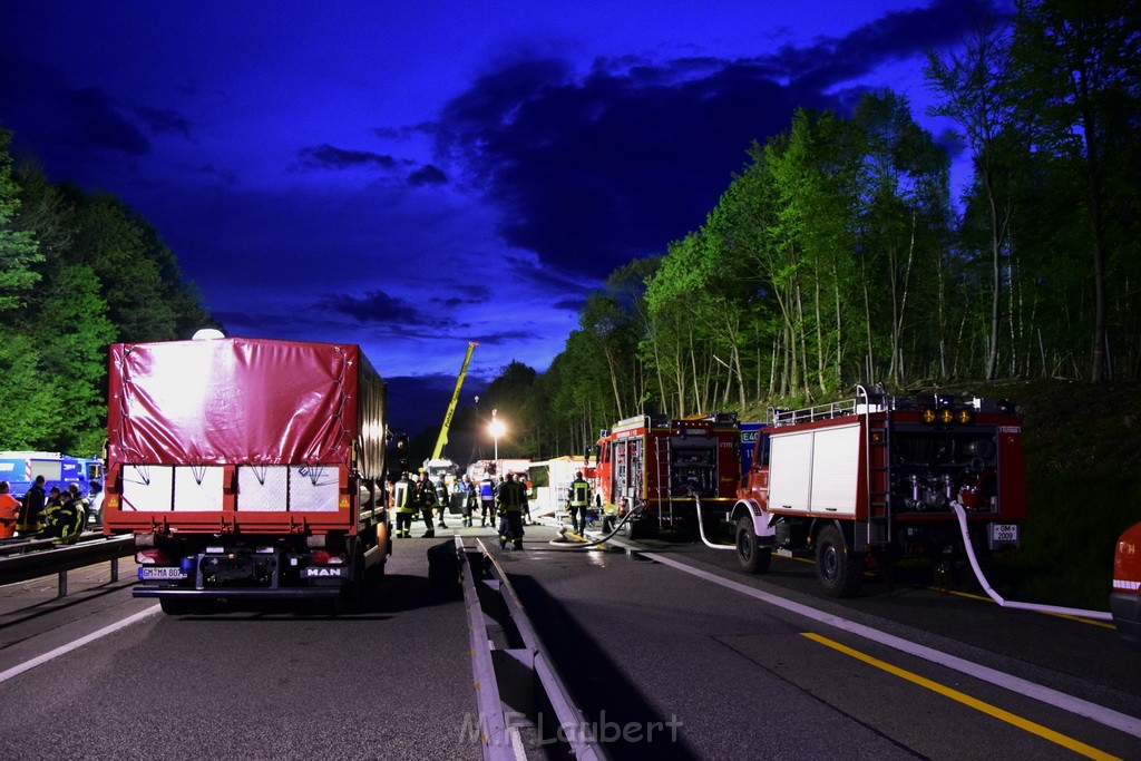 VU Gefahrgut LKW umgestuerzt A 4 Rich Koeln Hoehe AS Gummersbach P629.JPG - Miklos Laubert